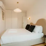 Mary Pink - No 1b - Lovely Two-bedroom