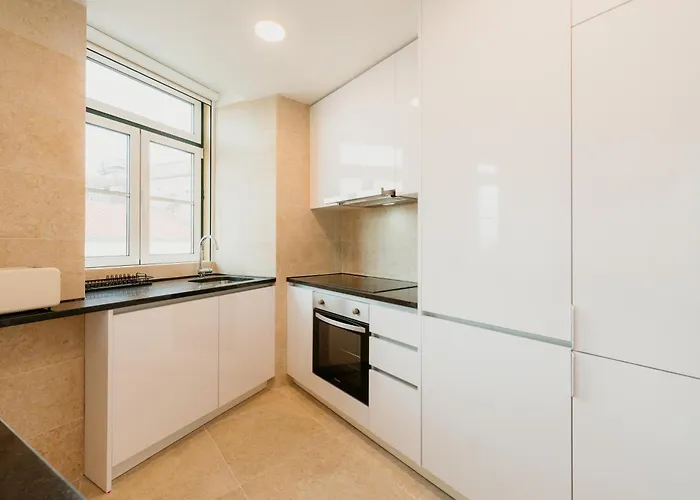 Mary Pink - No 1b - Lovely Two-bedroom