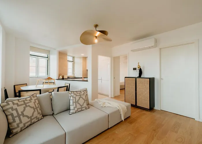 Mary Pink - No 1b - Lovely Two-bedroom Лиссабон